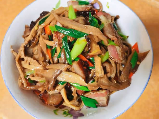 煙筍炒臘肉