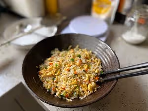5』分鐘!超快手蛋炒飯！內含超詳細過程（粒粒分明）