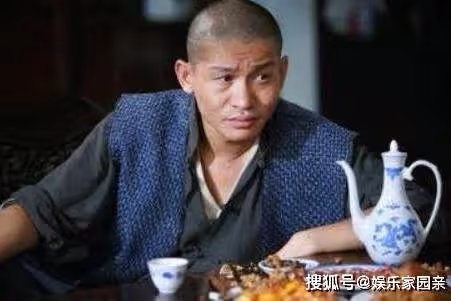 演了23年反派，最窮只剩4毛錢還拒拍爛片，如今靠男六號名氣大火