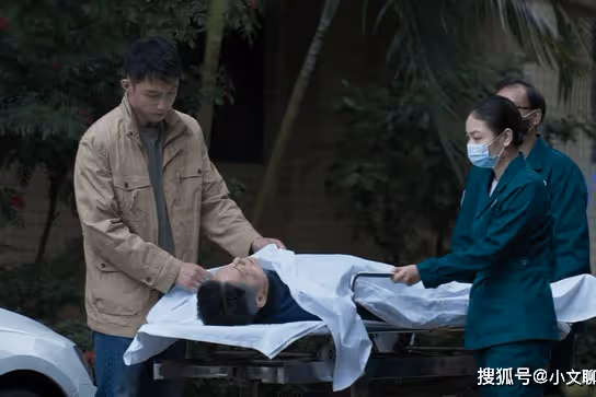 《罰罪》肖振邦跳樓前做了3件事，幫了趙家，毀了肖晨最後的期待
