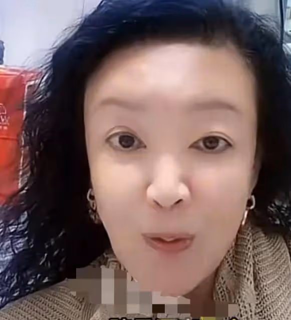 台灣省發生地震後,汪小菲母親張蘭和孫女視頻,稱新房子能抗十級