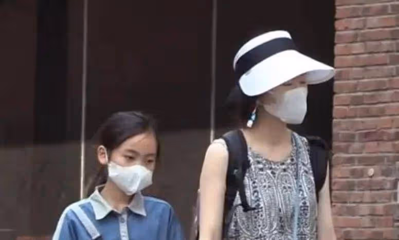 周杰倫昆凌4歲兒子正臉曝光,咋跟姐姐顏值差別那麼大?