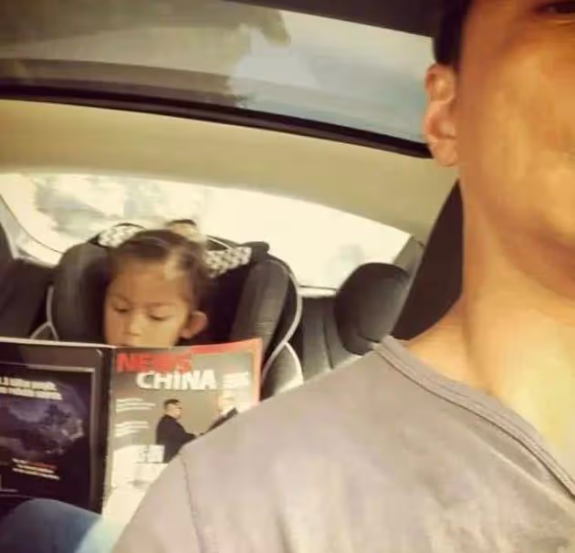 周杰倫昆凌4歲兒子正臉曝光,咋跟姐姐顏值差別那麼大?
