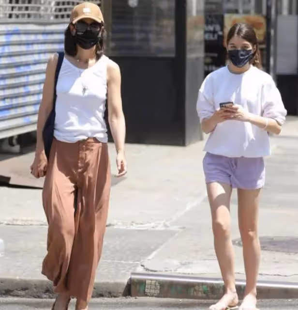 周杰倫昆凌4歲兒子正臉曝光,咋跟姐姐顏值差別那麼大?
