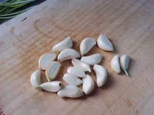 金牌蒜香骨（防爆油2次上漿法）