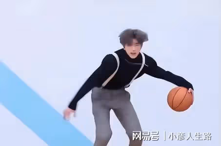 騰訊遊戲惡搞蔡徐坤，練習生裝扮惹爭議，粉絲要求向蔡徐坤道歉