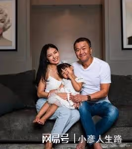向佐前任曬奢華生日派對!大19歲老公包場宴客,曾花2500萬辦婚禮