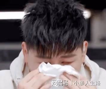胡彥斌捲入李易峰風波,與灣灣互動親密,綜藝被打碼作品或將下架