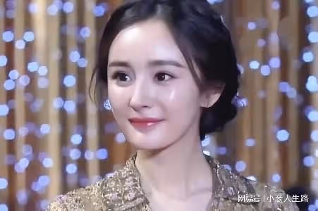膝蓋內扣、外八字,這9位「半身美女」,走路姿勢簡直毀形象