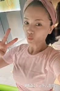 膝蓋內扣、外八字,這9位「半身美女」,走路姿勢簡直毀形象