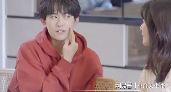 殷桃的唇上痣，孫儷的痦子，千璽的坑，明星的特點你認得出嗎？