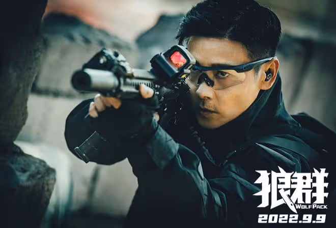 戲都沒演明白,卻裝模作樣當導演,這些明星難道不臉紅嗎?