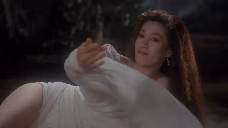 林正英「御用女僵屍」王玉環，卸妝後美的驚豔眾人，如今轉行賣保險住5000萬豪宅，66歲仍然韻味十足，網友：最美「女鬼」