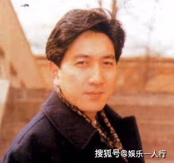 央視主持水均益 妻癱瘓後離婚卻甘願養智殘大哥