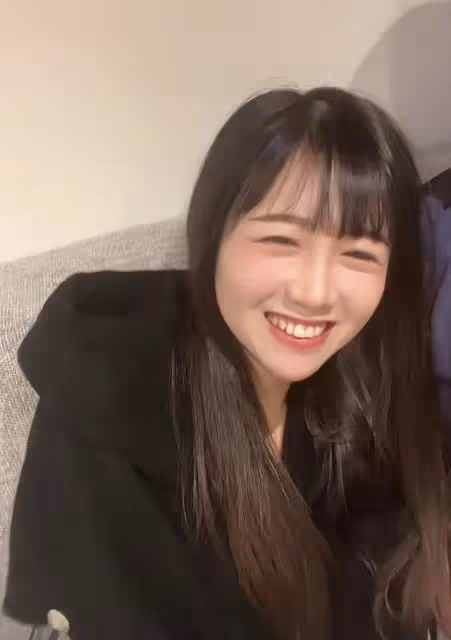 特步公主訂婚後首秀恩愛 自曝與老公是青梅竹馬