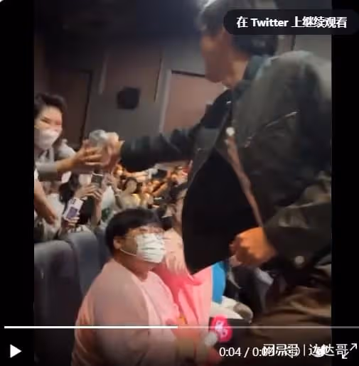 玄彬遭「女粉包圍貼臉」泄真實反映 網友大驚:孫藝珍別看