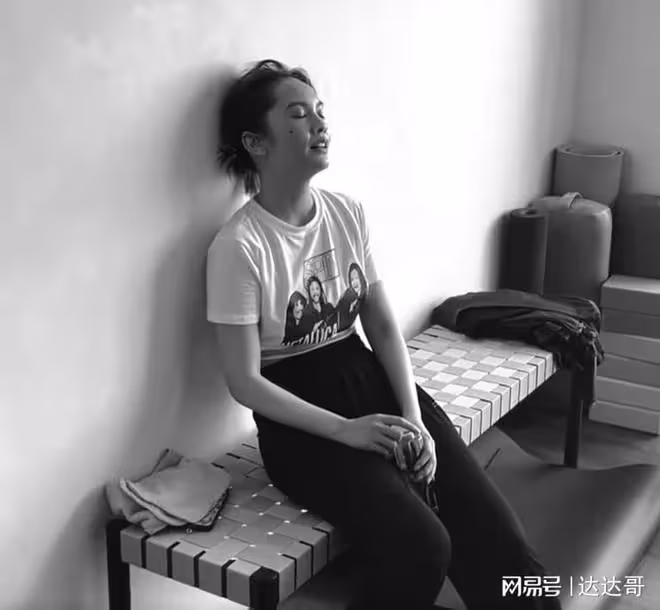 楊丞琳彩排爆血!甩「海鮮風波」狂練 「纏繃帶也要跳」惹粉心疼
