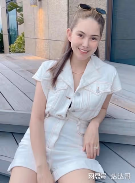 昆凌宣布封肚不再生子 爆周杰倫日常育兒路線