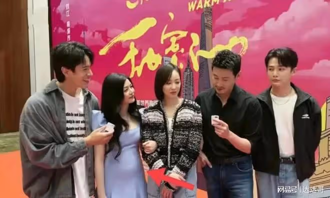 39歲陳妍希捧花擋肚 爆懷二胎關鍵影片瘋傳