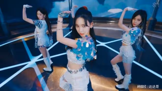 楊丞琳上節目跳aespa《Next Level》 播英文原曲 惹惱韓國網友