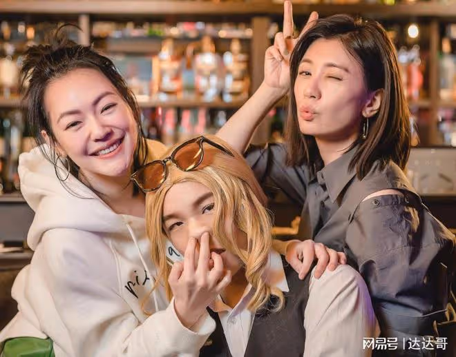 《熙娣想聊》奪「最佳亞洲脫口秀」 小S吐低潮心聲:感謝姐姐