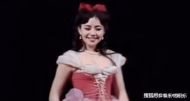 老太太「專業戶」宋丹丹,年輕劇照流出,宛如發光的小仙女!