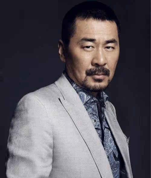 頂著一副「面癱臉」,演技卻被吹爆的3位男星,每一位都是老戲骨