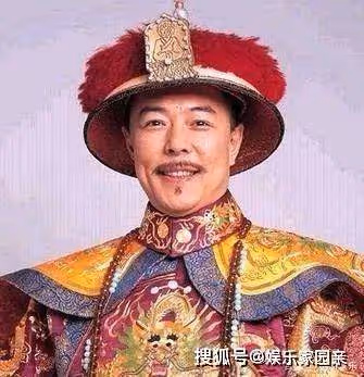 張鐵林混血女兒很漂亮但不會說中文 ,父親曾為討好女兒忍氣吞聲