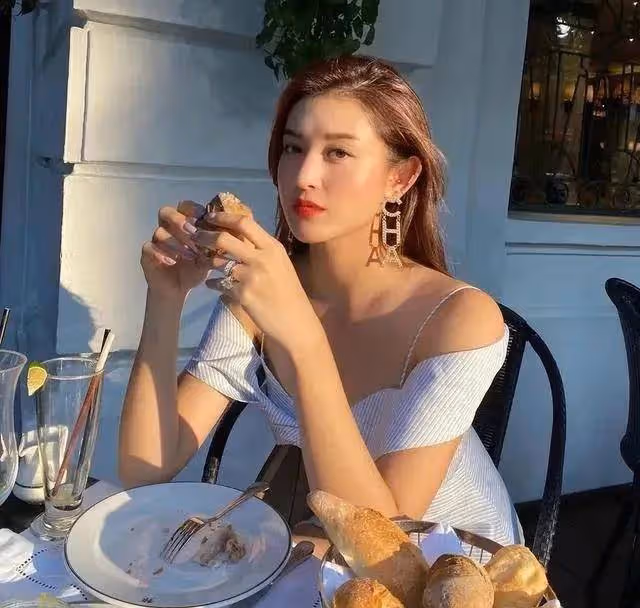 國外第一美女Nguyen,完美身材顏值天花板,果然名不虛傳