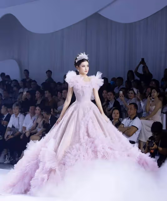 國外第一美女Nguyen,完美身材顏值天花板,果然名不虛傳