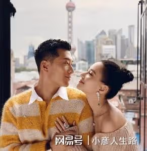 何超蓮考取內地駕照,曬照表達喜悅的心情,和竇驍感情穩定