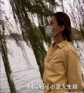 何超蓮考取內地駕照,曬照表達喜悅的心情,和竇驍感情穩定