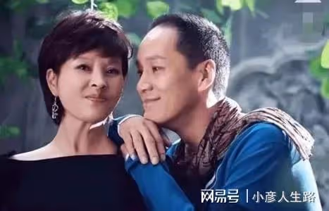 演員馮遠征:娶大8歲的梁丹妮,丁克29年,如今他還好嗎?