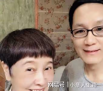 演員馮遠征:娶大8歲的梁丹妮,丁克29年,如今他還好嗎?