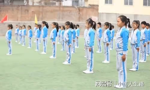 1米2的陳麼榮:97年冒險產子,老公大高個,兒子1米8,14歲上交大