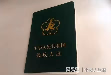 1米2的陳麼榮:97年冒險產子,老公大高個,兒子1米8,14歲上交大