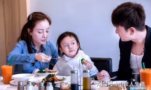 直播演戲掉淚騙粉絲,假冒劣品漫天吹,這5位明星吃相太難看