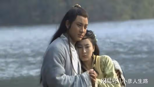 直播演戲掉淚騙粉絲,假冒劣品漫天吹,這5位明星吃相太難看