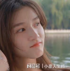周末5個瓜,成龍私生子、汪涵又被罵,楊冪也陷入風波