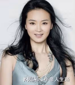 23歲王艷嫁給二婚富豪老公,25年後,再看到底有多幸福