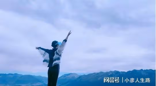 23歲王艷嫁給二婚富豪老公,25年後,再看到底有多幸福