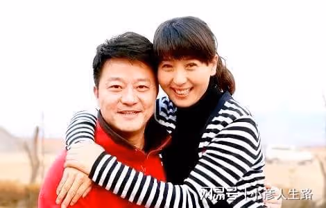 閆學晶離婚11年:她二婚生寶寶又做婆婆,前夫三婚再做父親