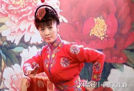 閆學晶離婚11年:她二婚生寶寶又做婆婆,前夫三婚再做父親