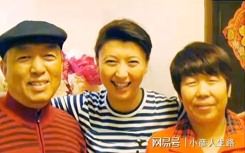 閆學晶離婚11年:她二婚生寶寶又做婆婆,前夫三婚再做父親