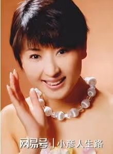 閆學晶離婚11年:她二婚生寶寶又做婆婆,前夫三婚再做父親