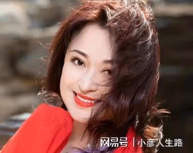 王璐瑤:不顧勸阻嫁離異富商,懷孕也要工作,如今她還好嗎?
