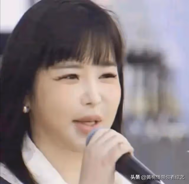 2NE1朴春近照曝光!妝造奇特十分誇張,臉部浮腫明顯引外界擔憂