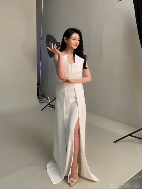 大S復工美出新高!白到發光渾身布滿紋身,透露近期生活感慨萬千