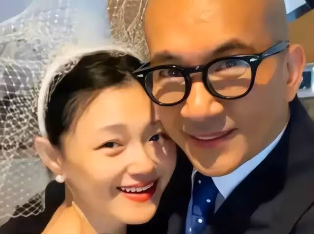大S復工美出新高!白到發光渾身布滿紋身,透露近期生活感慨萬千