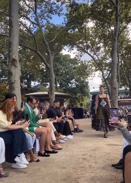 李連杰大女兒曬生活照!頭髮稀疏髮際線堪憂,大秀身材顏值遭質疑